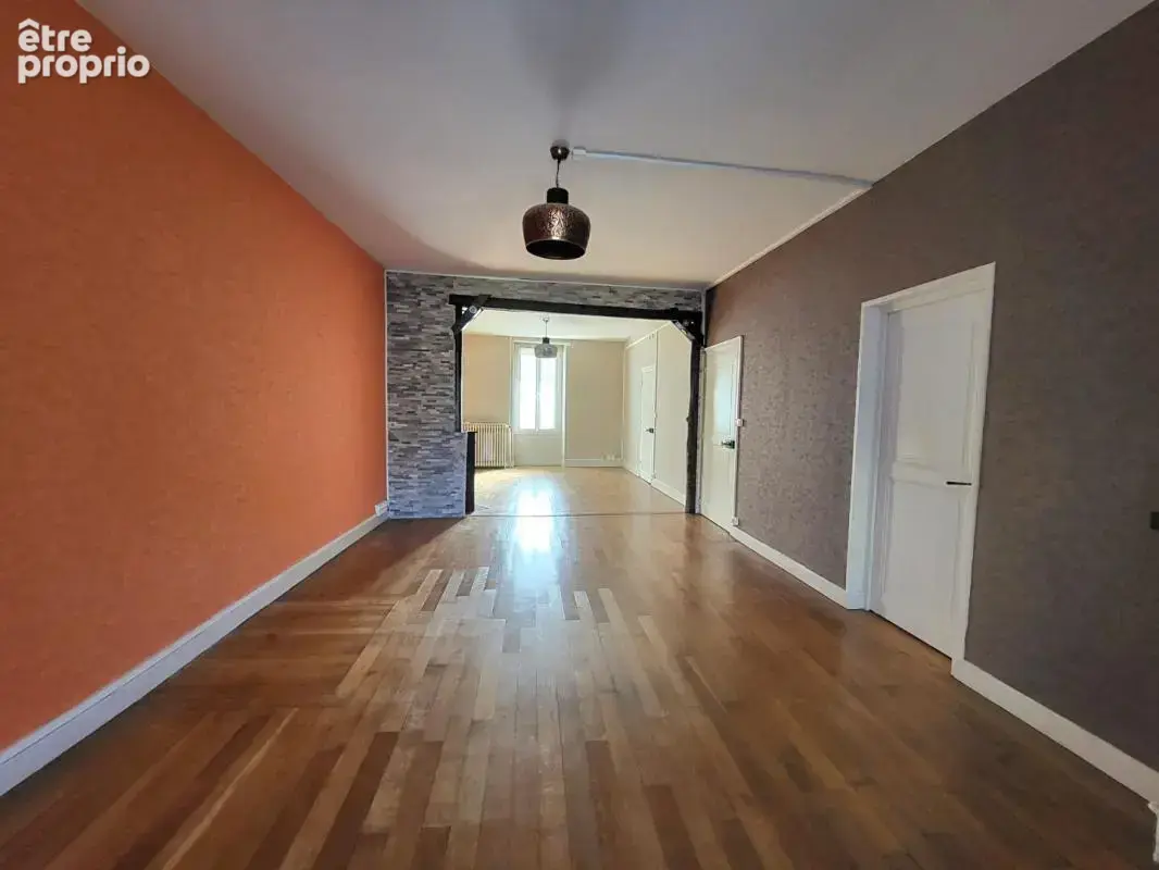 Maison de ville bourgeoise - 5 chambres - Grande grange et jardin paysagé - photo 9