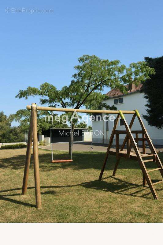 Maison à CHATEAU-GONTIER