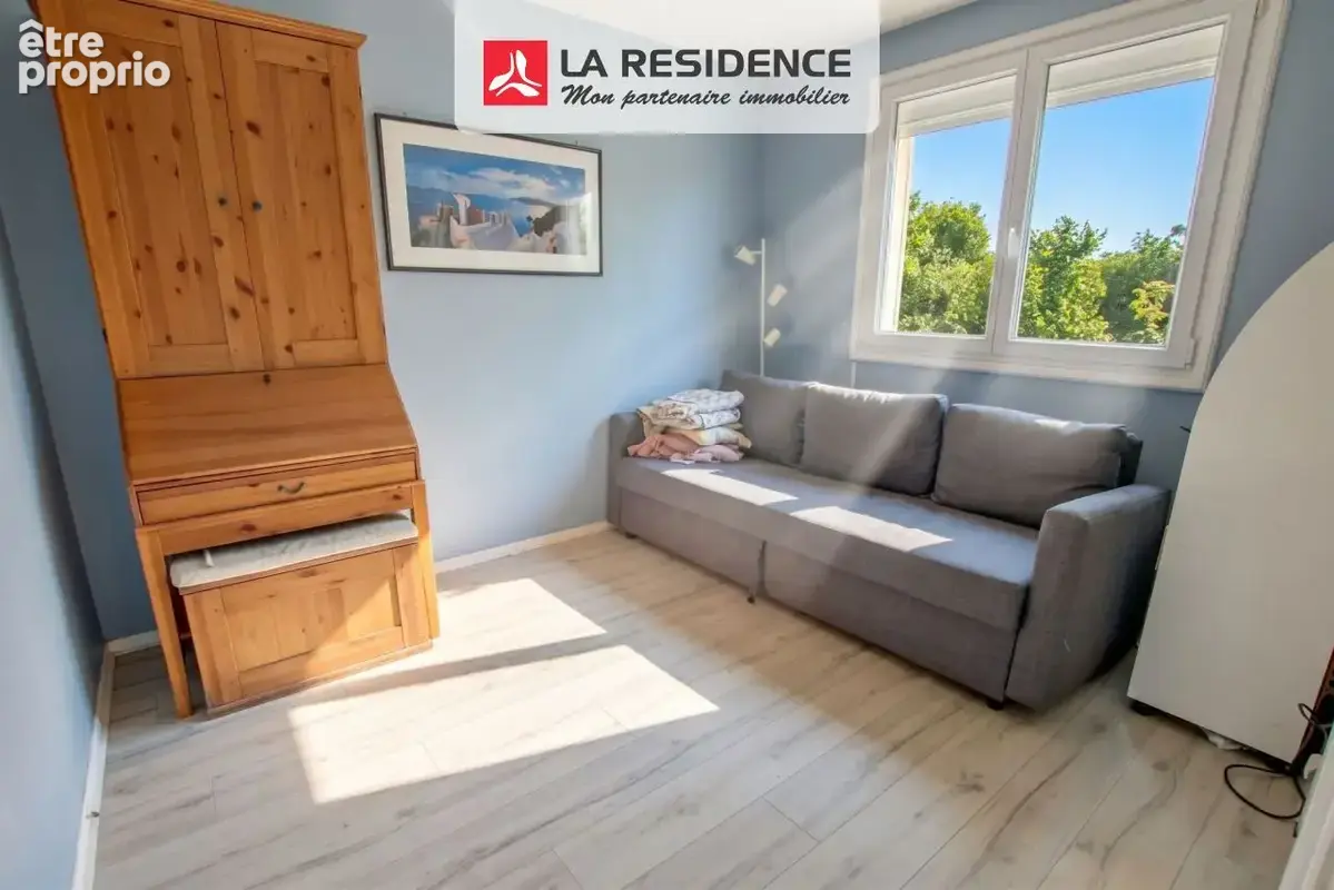 Maison 6 pièces 132 m² à vendre à Le Mesnil-Saint-Denis (78320) - photo 6