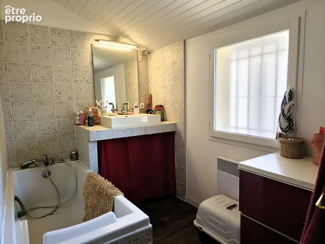 Maison familiale avec 3 chambres et jardin intimiste, proche commerces à Lavernose-Lacasse - photo 8