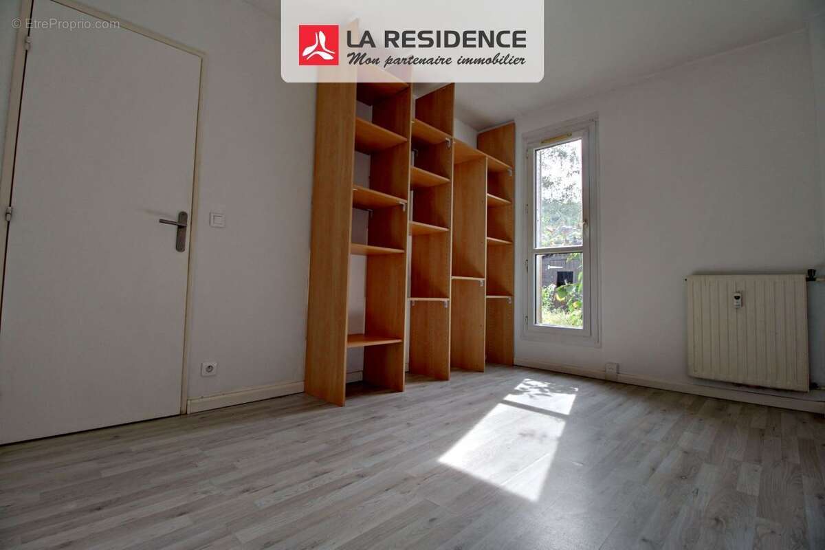 Appartement 70 m² à Cergy  - photo 7