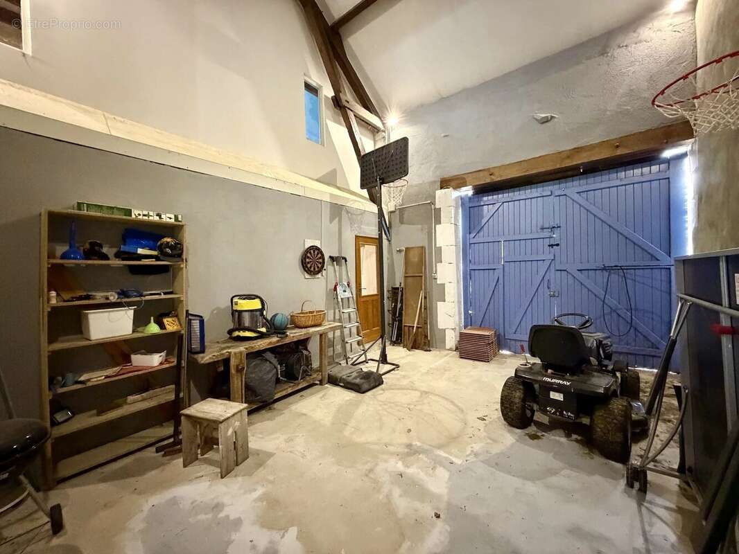 Grand ensemble, entièrement isolé avec 1,4 hectare à vendre près de Remilly - photo 16