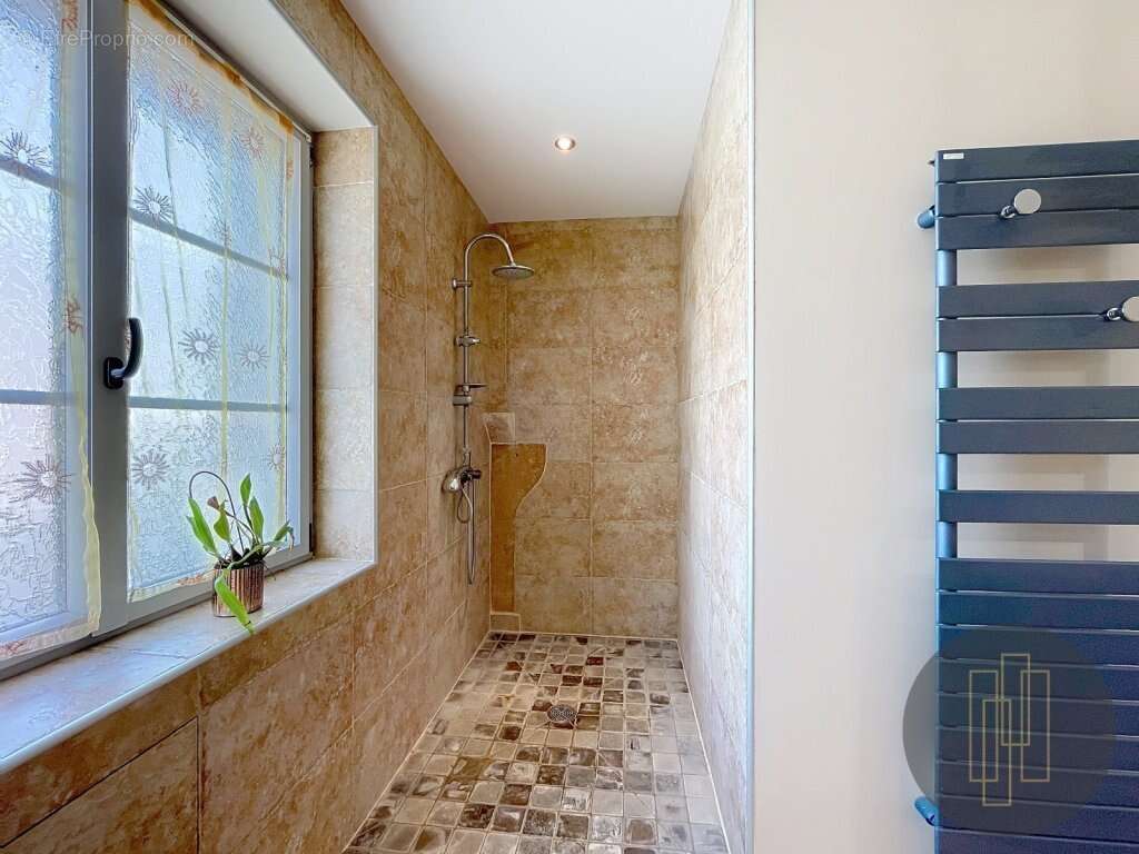 Maison à VILLEFRANCHE-SUR-SAONE