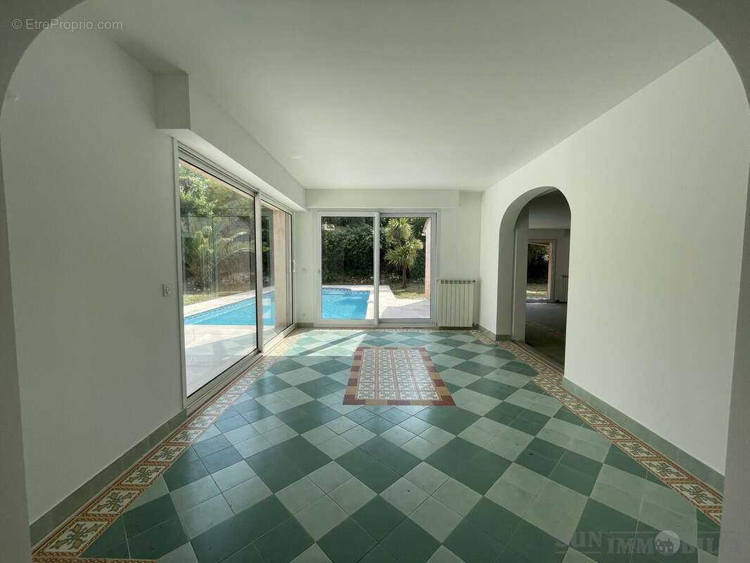 Maison à LA GAUDE