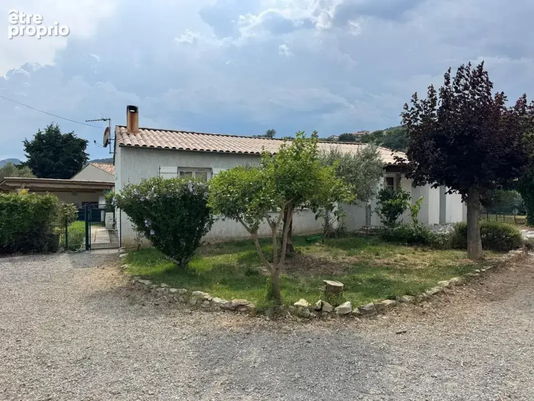 Vente Maison de Plain-Pied T5-4 avec Piscine et Garages – Peyruis (04) - photo 3