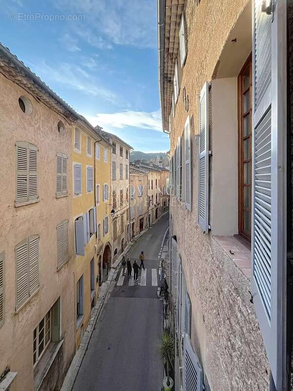 Appartement à COTIGNAC