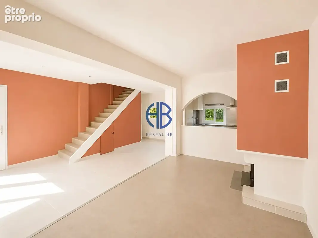 Charmante maison individuelle rénovée de 102,41 m² au coeur du village des Avenières - photo 5