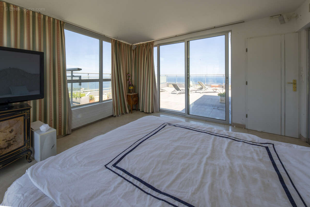 Beau duplex vue mer à cannes  3 254 400 € - photo 18