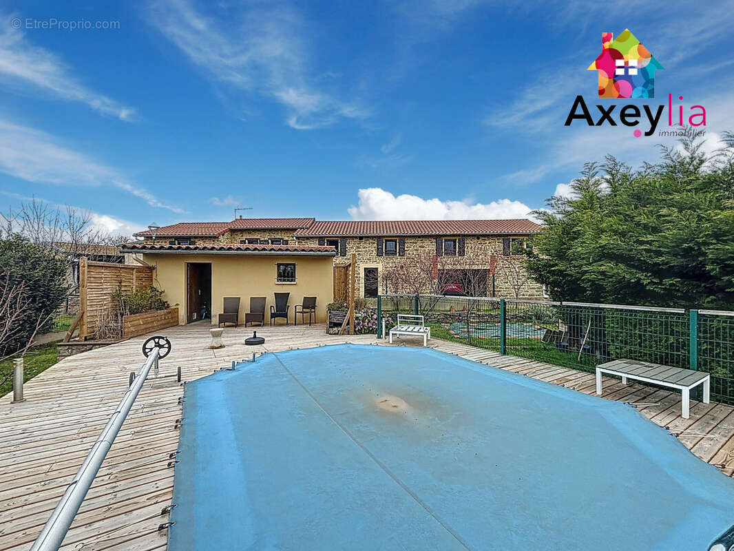 Maison à SAINT-GERMAIN-LAVAL