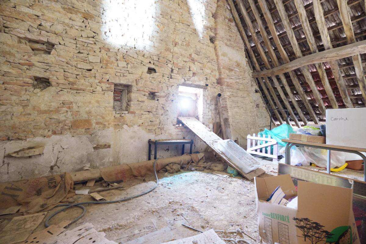 Maison à MEURSANGES