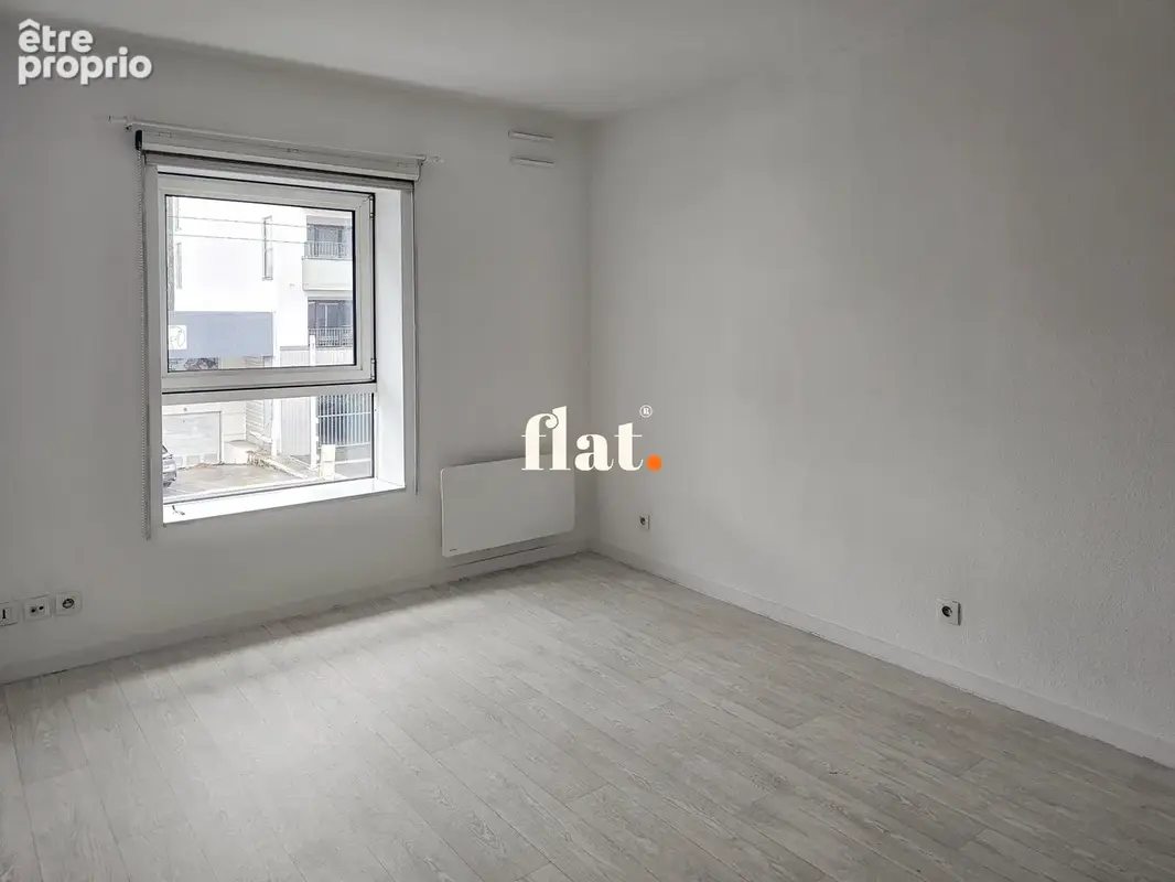 NANTES ouest - Appartement T2 - 37m2 - DPE C - aucuns travaux - 1 chambre séparée avec placard - photo 12