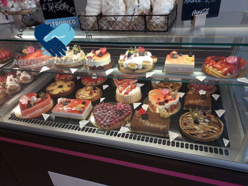 Commerce à BRUGUIERES