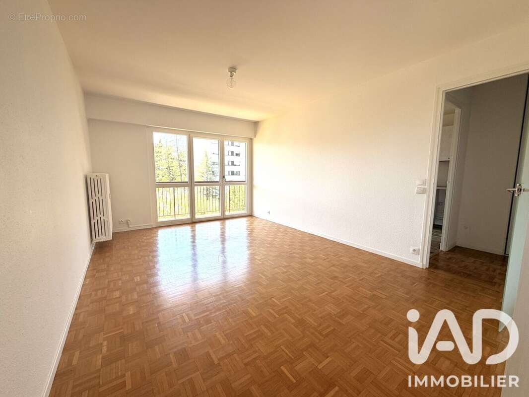 Appartement 77 m² à Saint-Julien-En-Genevois  - photo 2