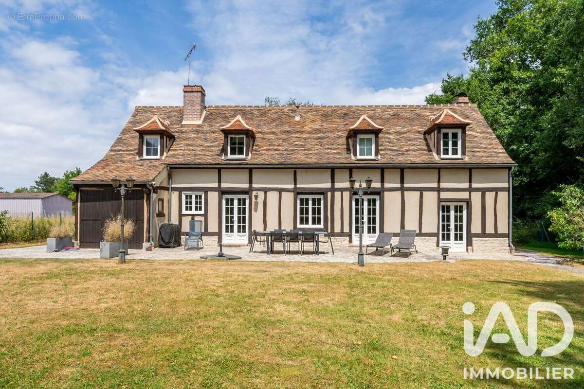 Maison 170 m² à Chailly-En-Biere  - photo 2
