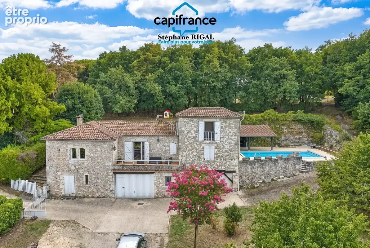Maison à PUJOLS