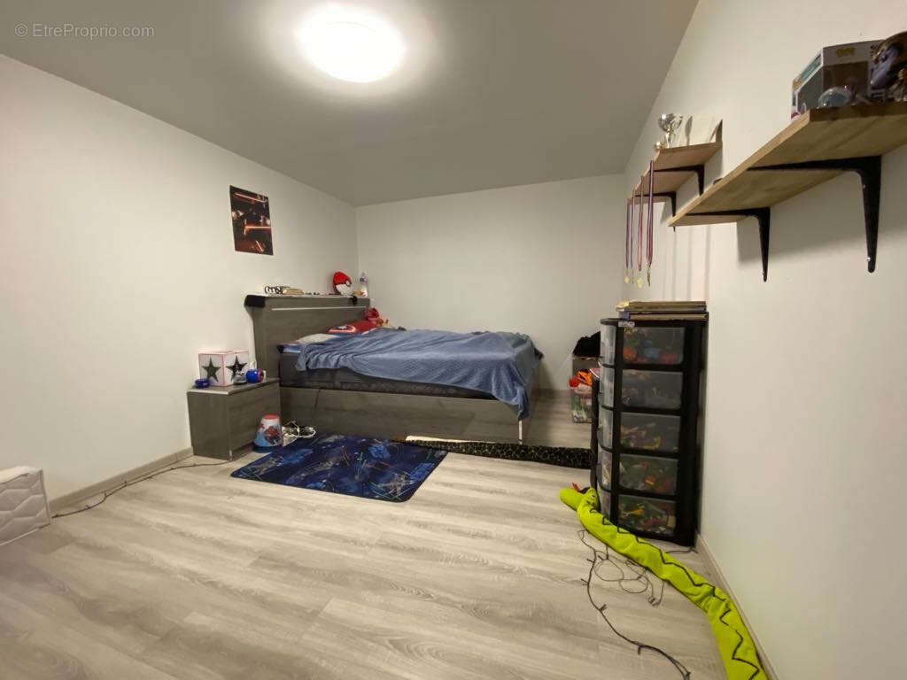 Maison à NEUILLY-SAINT-FRONT