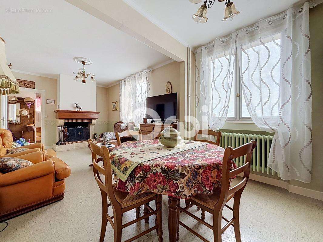 Orpi Combrailles immobilier référence 4135 - photo 4