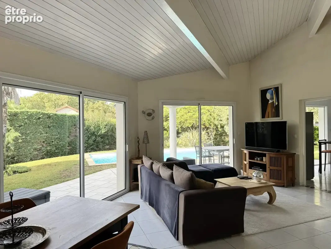 Maison 5 chambres / Piscine / Saint-Aubin de Médoc / Secteur RARE - photo 5