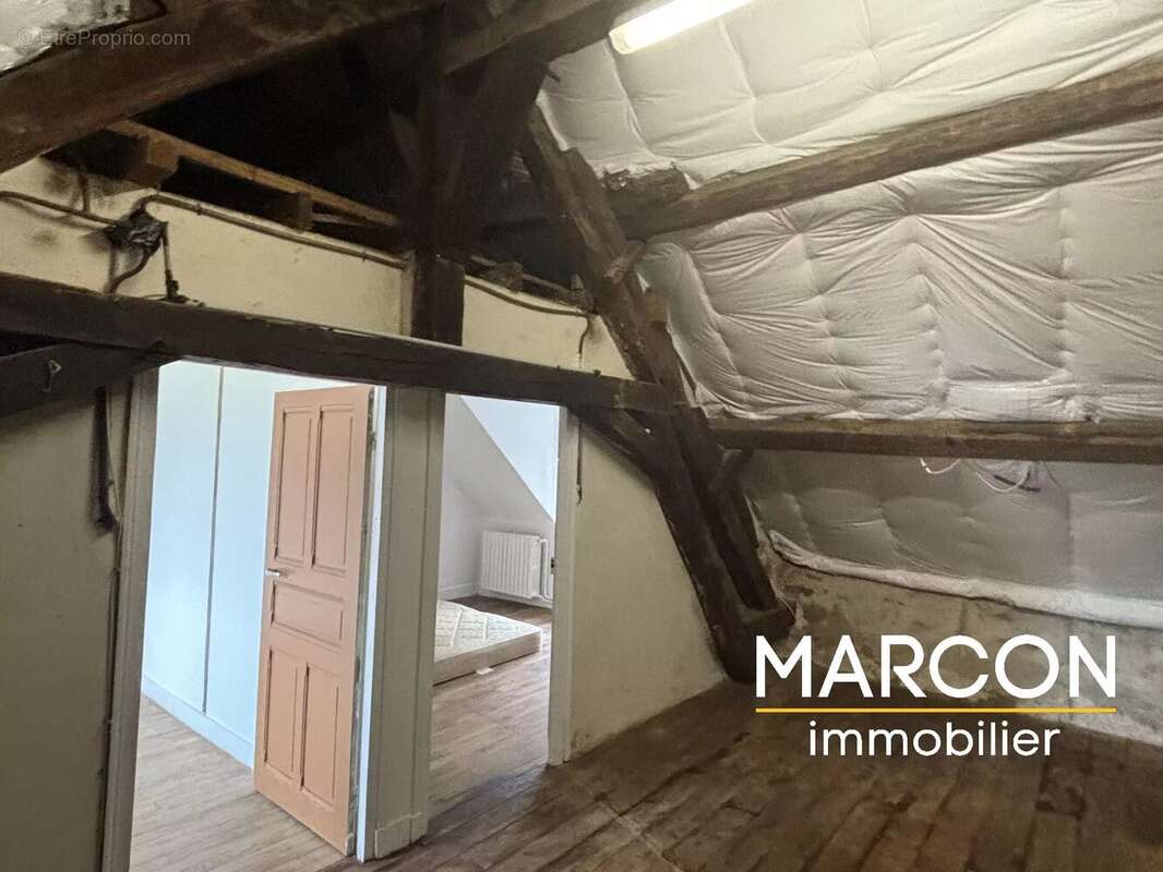 Maison à LE GRAND-BOURG