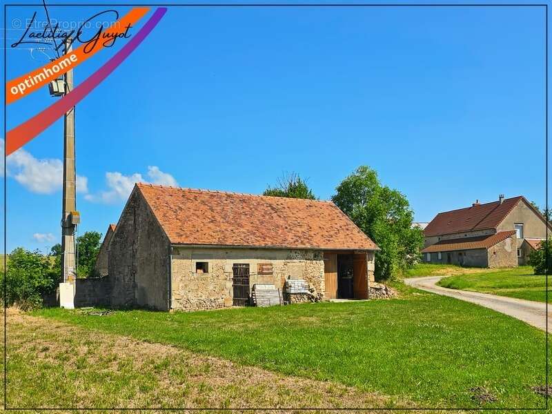 Plain-pied rénové avec grand séjour – Proche Moulins - photo 4