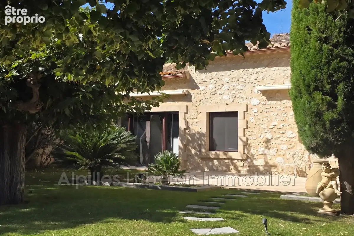 Maison 6 pièces 300 m² à vendre à Molleges (13940) - photo 3