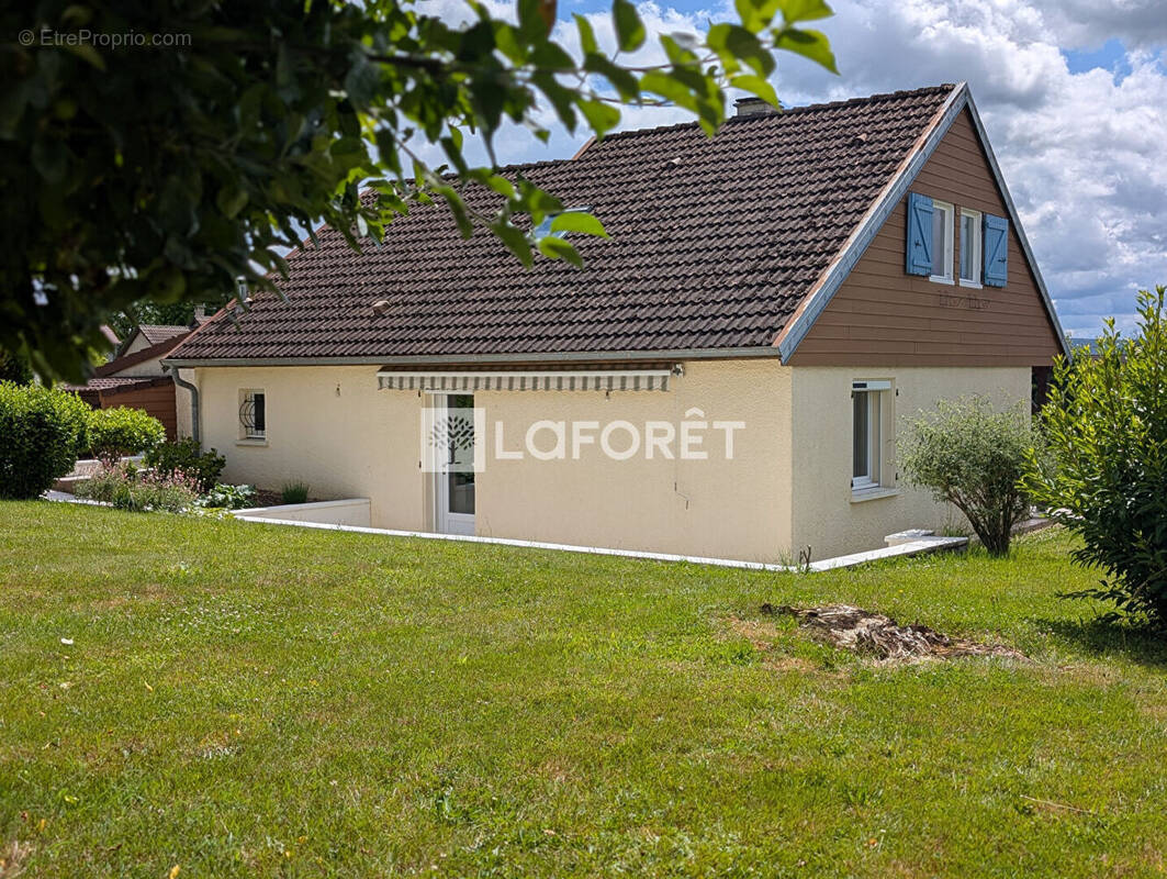 Maison à DAMPIERRE