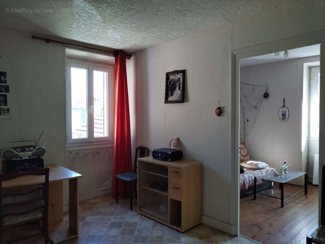 Maison à SAINT-MARTIAL-D'ALBAREDE