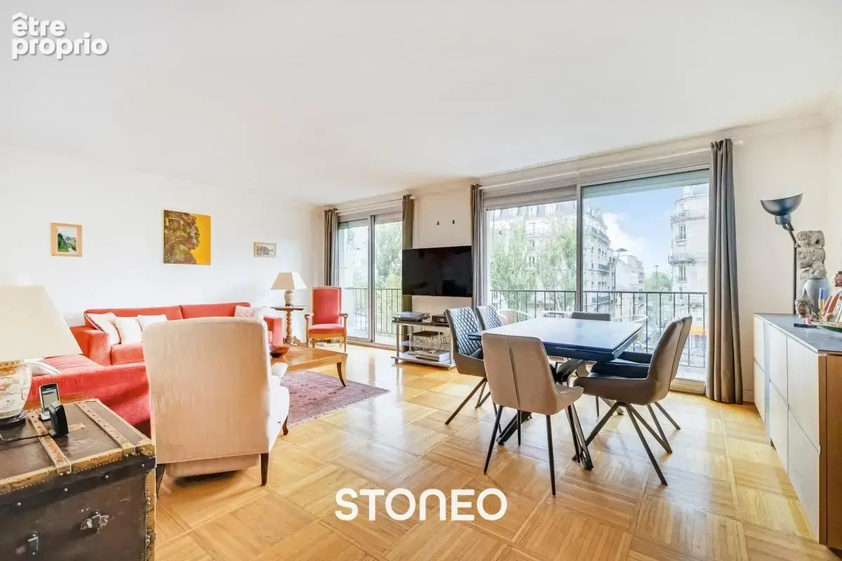 Appartement à PARIS-16E