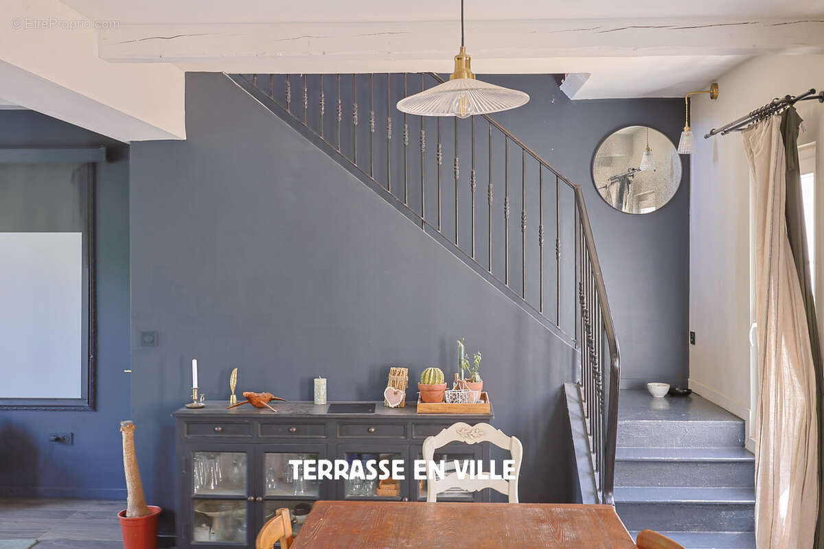 Appartement à EVENOS