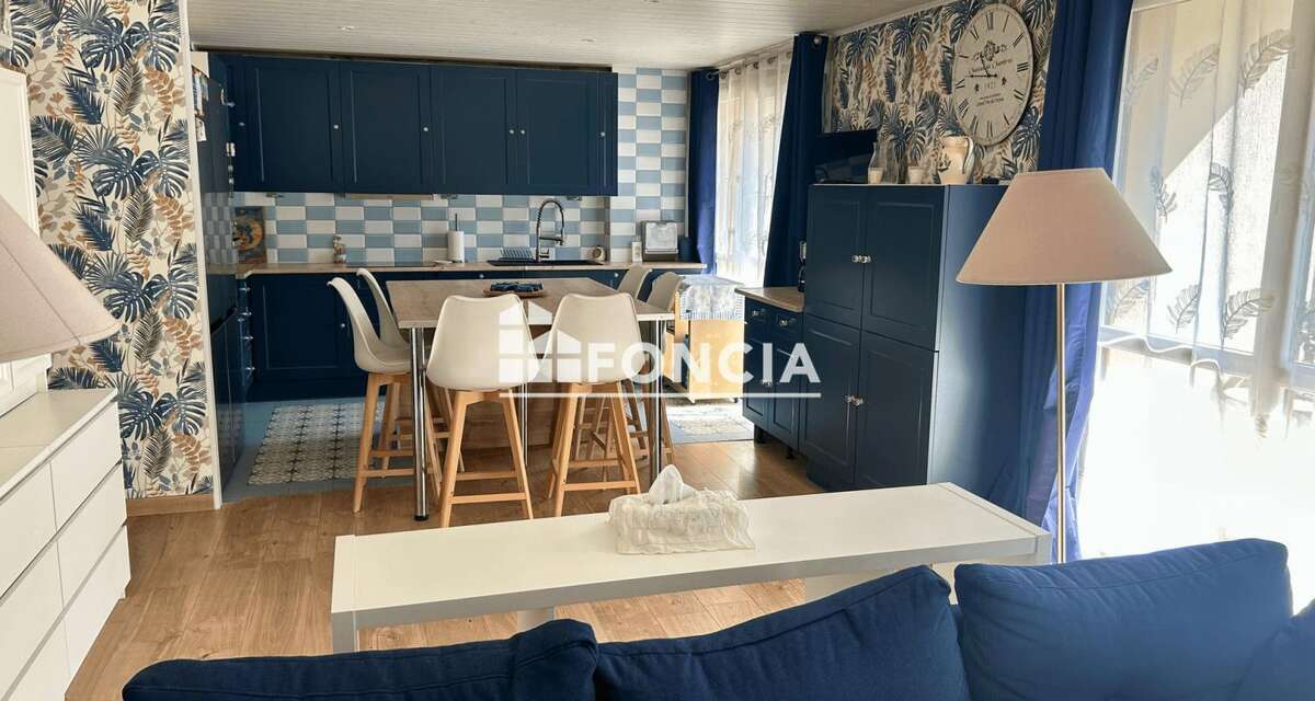 Appartement à FRESNES