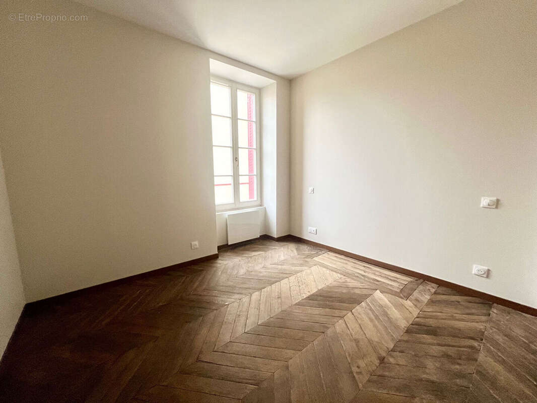 Appartement à BRIE-COMTE-ROBERT