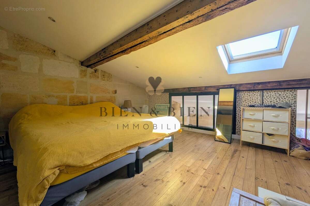 Appartement à BORDEAUX