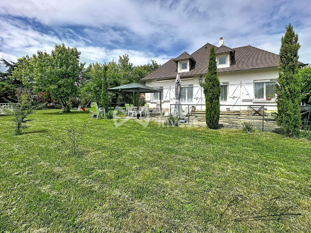 Maison 237 m² à Annonay  - photo 2
