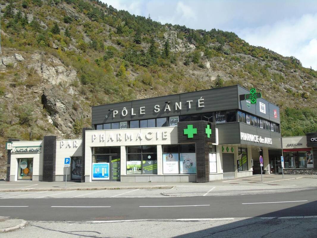 Commerce à FOURNEAUX