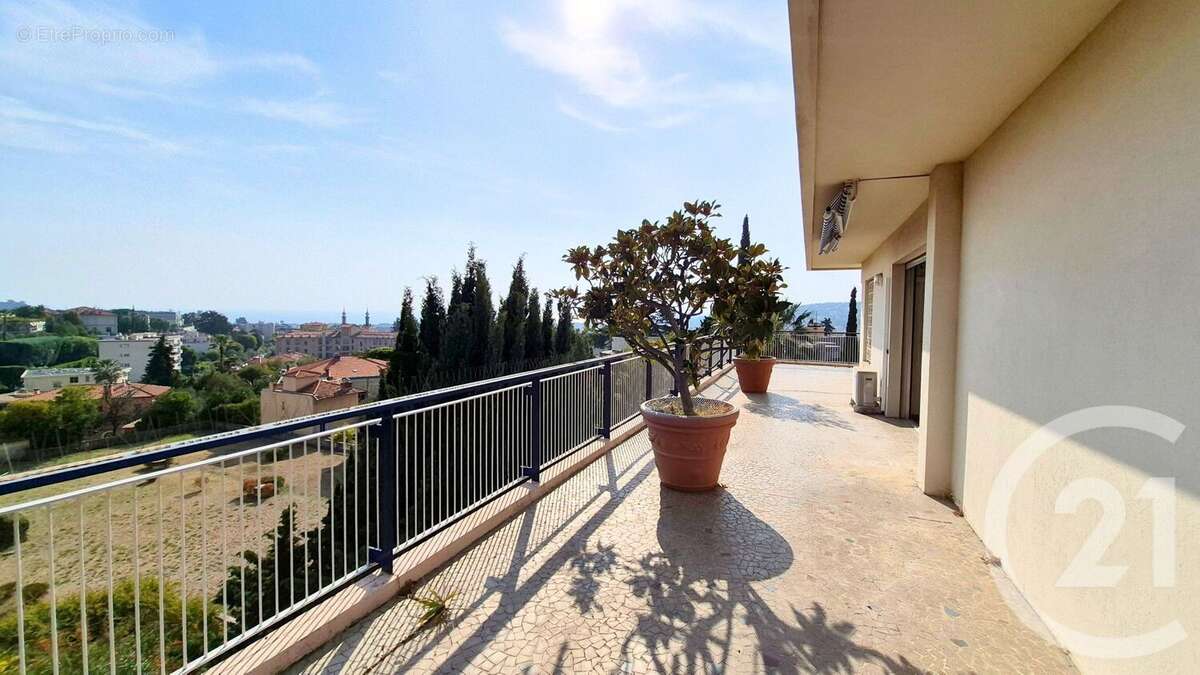 Appartement à NICE