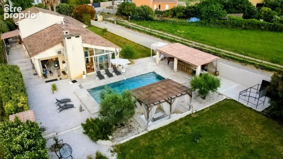Maison 7 pièces 216 m² à vendre à Plaissan (34230) - photo 2