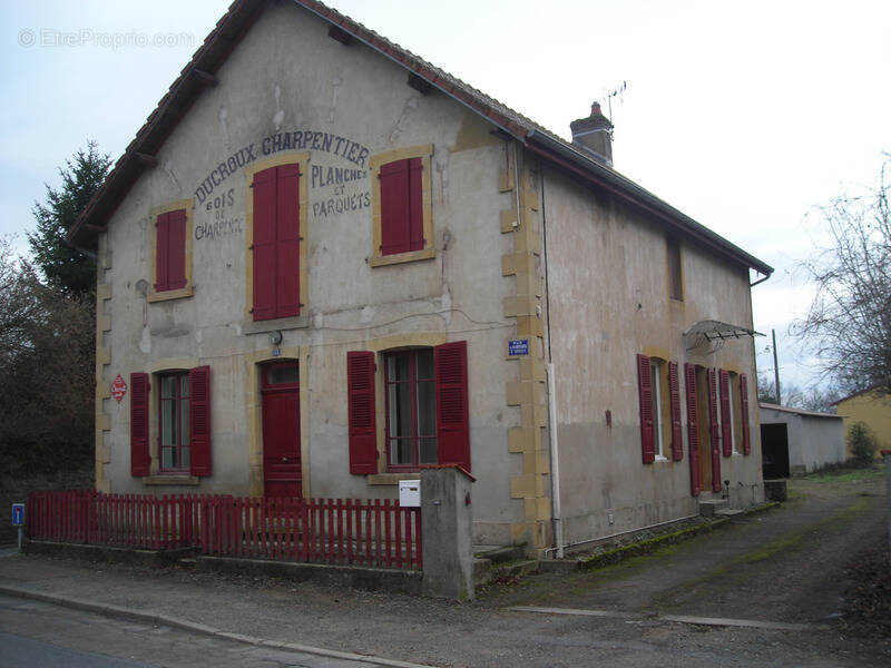 Maison à TOULON-SUR-ARROUX