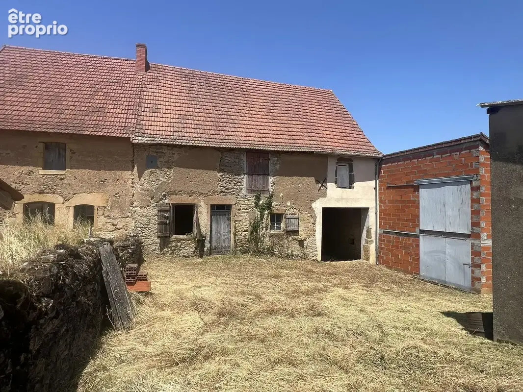 n°9 - Maison à LA CLAYETTE