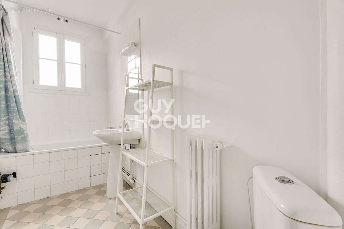 Appartement à PARIS-15E