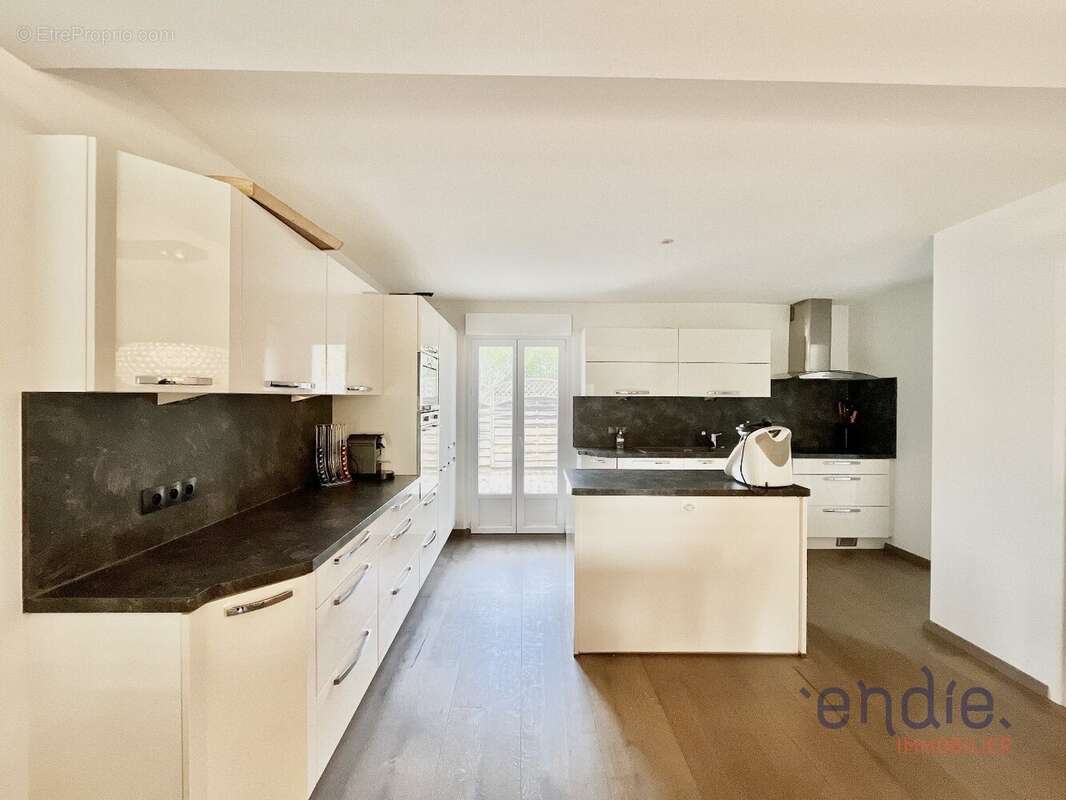 Exclusivité  maison 8 pièces avec piscine et étang à arpenans (70200) - photo 9