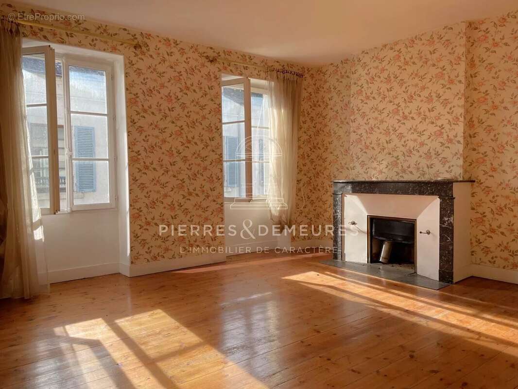 Maison à CHATEAUNEUF-SUR-CHER