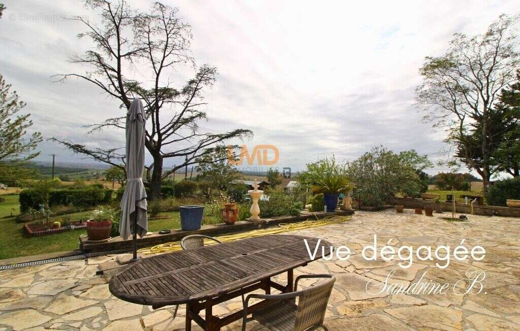 Maison à LAMOTHE-CUMONT