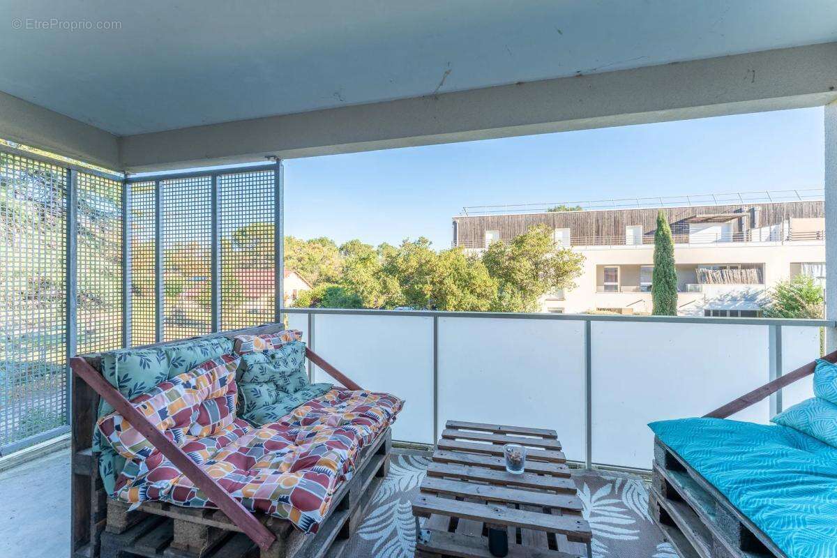 Appartement à PAREMPUYRE