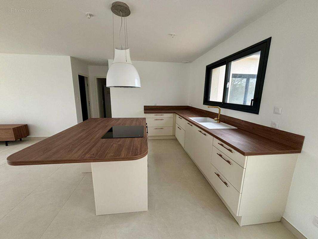 Maison à COULANGES-LES-NEVERS