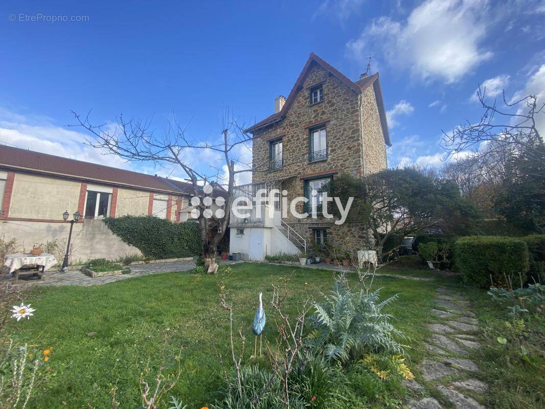 Maison à RUEIL-MALMAISON