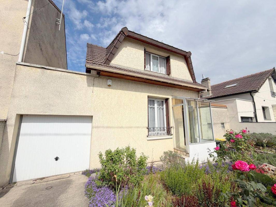 Maison à LE BLANC-MESNIL