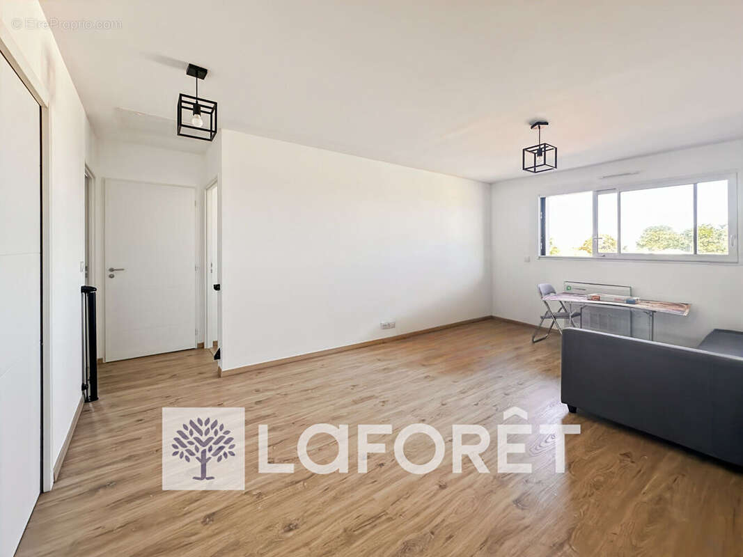 Maison contemporaine 2020 - 199 m² - 4 chambres - Terrain 999 m² entre SAINTES (17100), PONS (17800) et COGNAC (16100) - photo 17