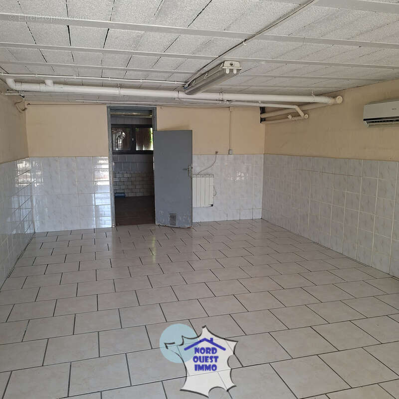 Maison avec grand terrain, dépendance et verger - photo 12