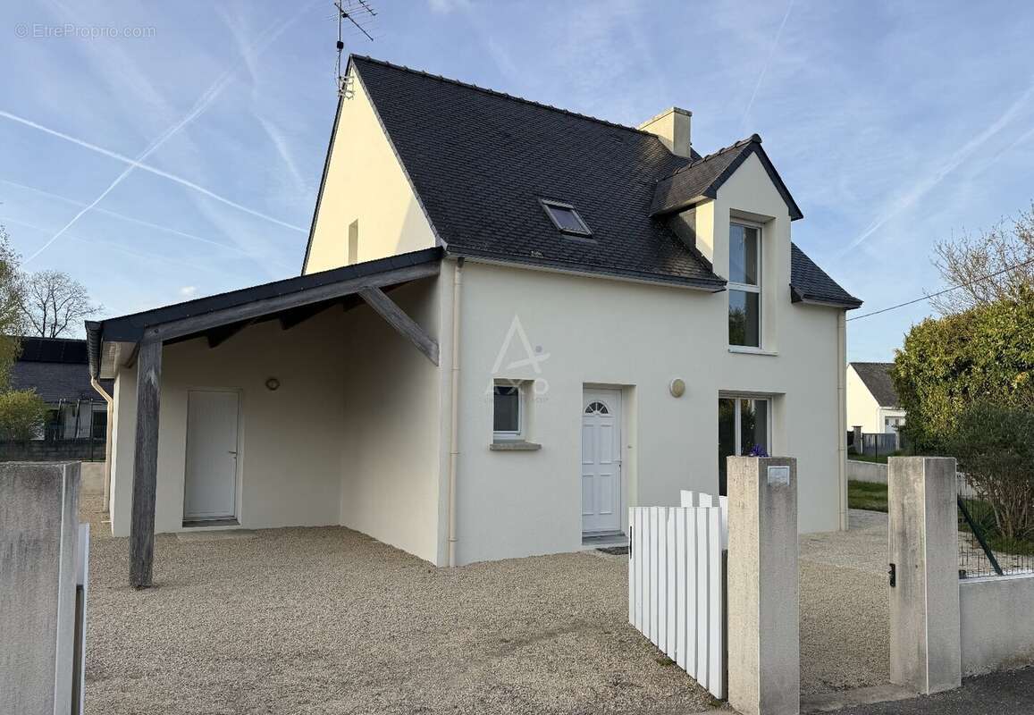 Maison à LOCOAL-MENDON