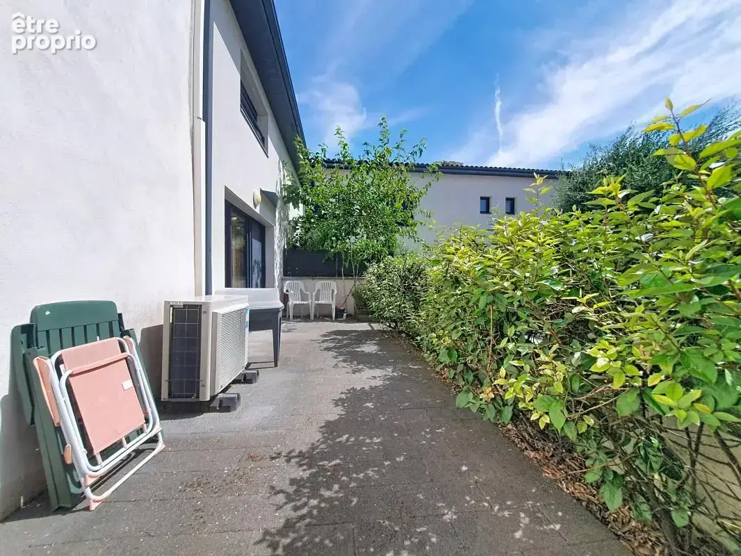 Appartement - 2 chambres - Grande Terrasse - 2 places de parking privatives - photo 2